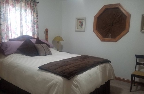 Sturgis House | Comfortable 2 bedroom home