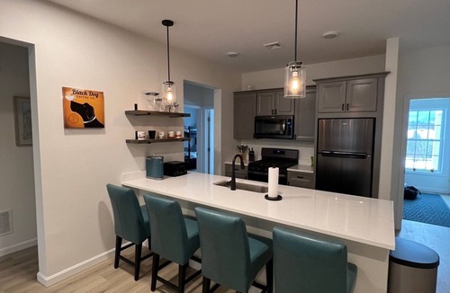 Lincoln Ski Chalet | Comfortable 3-bedroom new construction condo minutes from Loon Mtn & Lincoln.