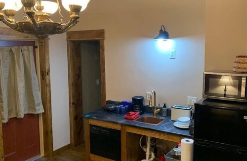 Deadwood Apartment | Comfy stay with loft and murphy bed, sleeps up to four.