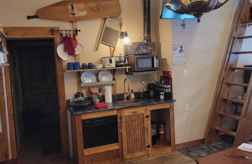 Deadwood Apartment | Comfy stay with loft and murphy bed, sleeps up to four.