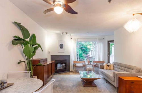 Grandview-Woodland Condo | Commercial Drive Vancouver bedroom private1/2bath