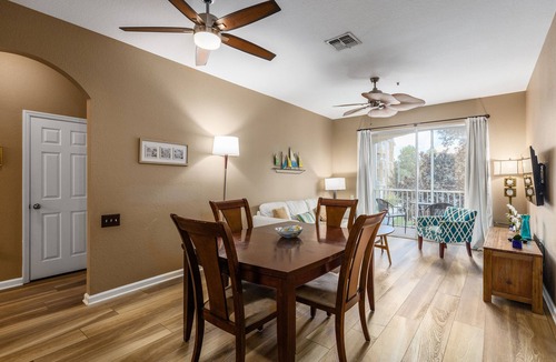 Windsor Hills Condo | Comrow Hideout | Second Floor Condo with Kids Bedroom and Upgraded Kitchen