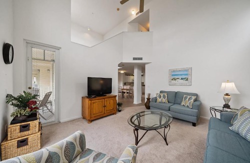 Town Center House | Condo/Townhome Close to Beach, Baseball, Golf and Sunshine!