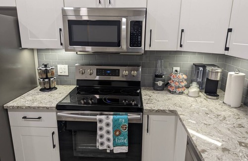 Saskatoon House | Confortable brand-new 1-bedroom close to downtown