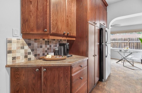 Downtown Edmonton House | CONNECT HOUSE - A charming 1930's bungalow in the heart of YEG
