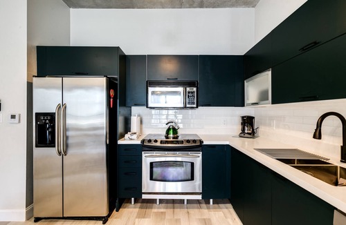 Downtown Miami Apartment | Contemporary Loft in Beautiful Down. 4 people