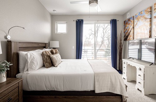 Baker Condo | Contemporary Zen Townhome with a View | Wash Park