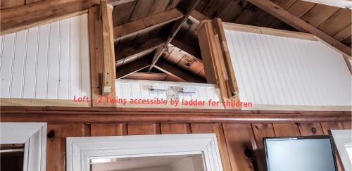 Wolfeboro Apartment | Cottage 3 - Queen and Full Beds Child Loft w 2 Twins Private Bath Kitchenette Pets Allowed Fee applies