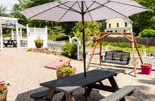 Wolfeboro Cottage | Cottage 4 - Year Round Pet Friendly 1 Bed w/Loft/1 Bath & Courtyard