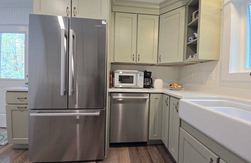 Bridgewater House | Cottage at Newfound Lake - Sleeps 8, Boat Launch, Beach Access, and more!