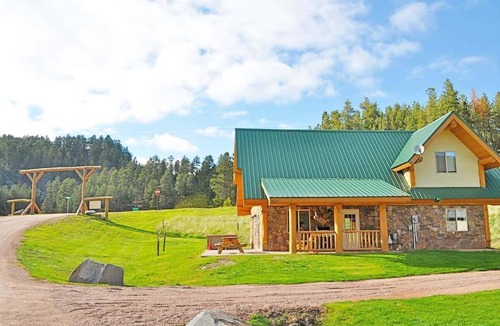 Hill City Cabin | Cottage at Storm Mountain #5