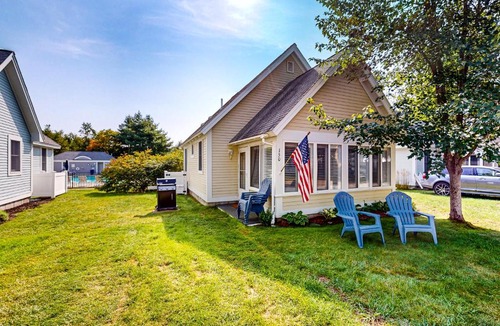 Summer Village House | Cottage Retreat