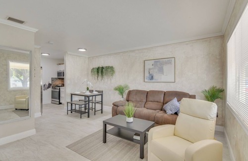 Miami Gardens Apartment | Couple’s Miami Escape 5 Mi to Hard Rock Stadium!