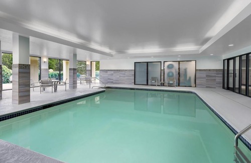 Manchester Hotel | Courtyard by Marriott Manchester-Boston Regional Airport