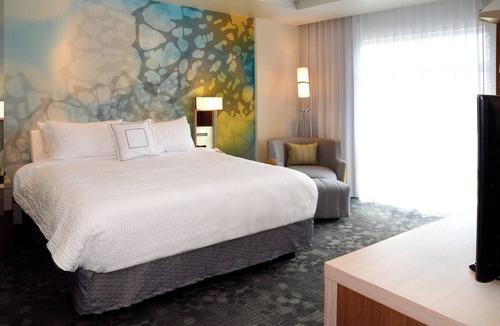 Canfield Hotel | Courtyard by Marriott Youngstown Canfield