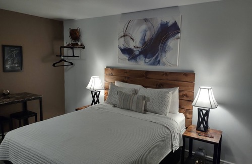 Black Hawk Hotel | Coyote Motel West