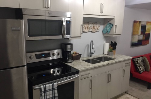 Stonebridge Apartment | Cozy 1bed suite in Stonebridge. 5-star location