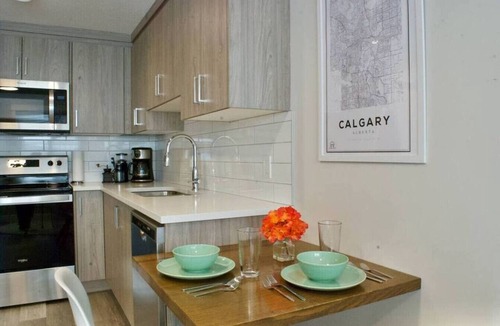Southwest Calgary Apartment | Cozy 1Br, Pet-Friendly Suite Near Marda Loop