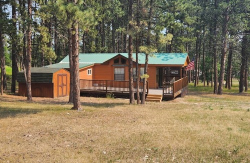 Sturgis Cabin | Cozy 2-bedroom cabin in Boulder Heights, 10 minutes from Sturgis and Deadwood.