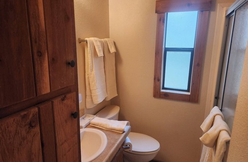 Sturgis Cabin | Cozy 2-bedroom cabin in Boulder Heights, 10 minutes from Sturgis and Deadwood.