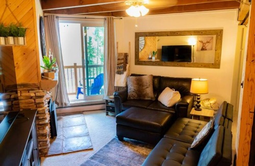 Wildernest Condo | Cozy 2-bedroom condo with WiFi, fitness room in superb Silverthorne