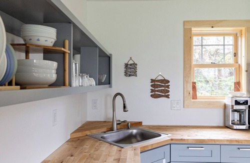 South Hero House | Cozy 2-bedroom guest house in perfect South Hero with private lake access.