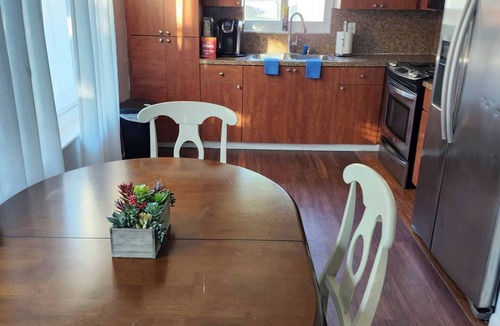 Pompano Beach House | Cozy 2-bedroom house in charming Pompano Beach with AC
