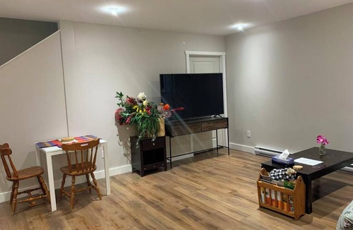 Whitehorse House | Cozy 2 beds in Whistles Bend