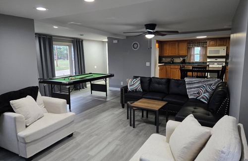 Loudonville House | Cozy 2Bdr in Heart of Mohican for 5pax