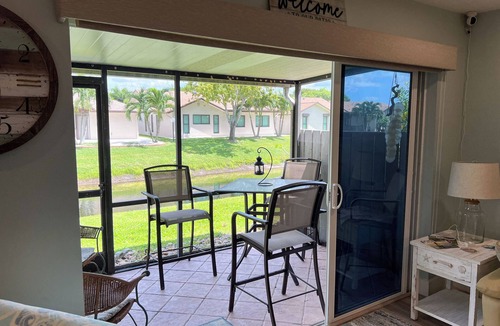 Pompano Beach House | Cozy 2BR 2.5BA townhouse in a quiet gated community located in Deerfield Beach