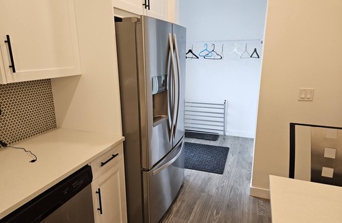 Airdrie House | Cozy 3 Bedroom Home Retreat with a Private Office.