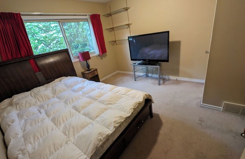 West Kelowna Estates House | Cozy 4-bedroom house with WiFi, AC in enjoyable West Kelowna