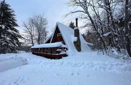 Belmont Ski Chalet | Cozy A Frame home on private 103 private acres