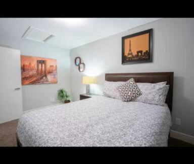 Southwest Edmonton Villa | Cozy and beautiful 3 bedroom house close to lake