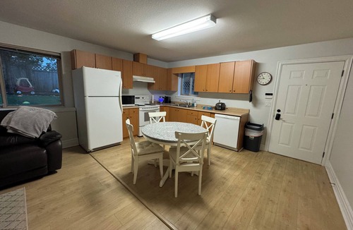 Coquitlam Apartment | Cozy and welcoming home in Coquitlam