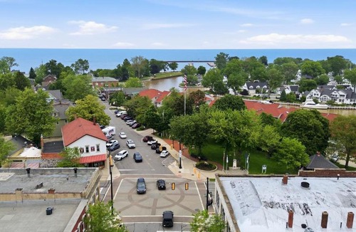 Vermilion Apartment | Cozy Apartment Heart of Vermilion Sleeps 4