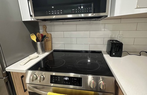 Saskatoon House | Cozy basement suit in Rosewood near Costco, Saskatoon