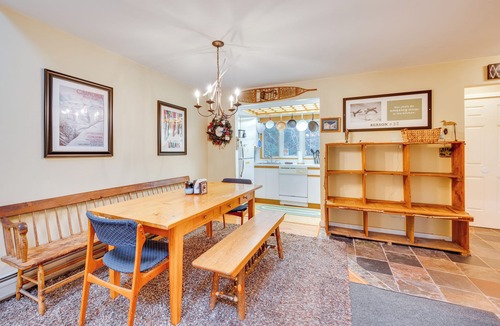 Carroll Condo | Cozy Bretton Woods Ski-In/Ski-Out Condo w/Deck!