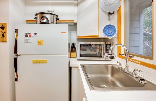 Carroll Condo | Cozy Bretton Woods Ski-In/Ski-Out Condo w/Deck!
