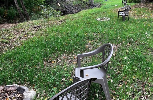 Bartlett RV Rental | Cozy brookside campsite 2