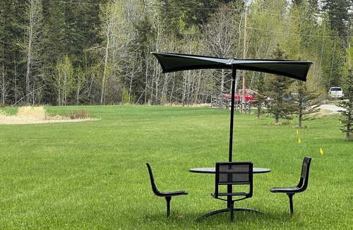 Sundre Cabin | Cozy Cabin at Hidden Gem RV Park in Sundre… Glamp with Us!