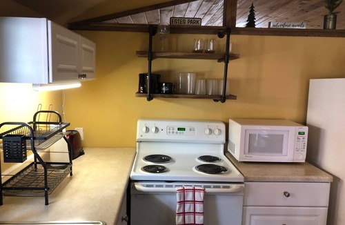 Estes Park Cabin | Cozy Cabin in Downtown Estes Park