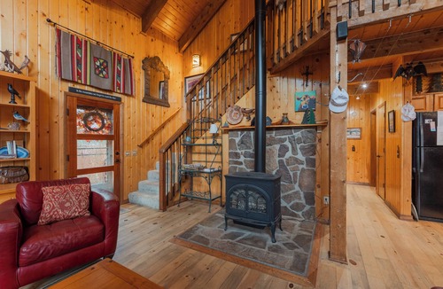 Pagosa Springs Cabin | Cozy Cabin | New Hot Tub! Near Shopping, Dining, Skiing, Golfing
