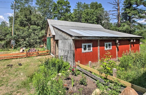 Bartlett Cabin | Cozy Cabin Retreat ~ 2 Mi to White Mountain Skiing
