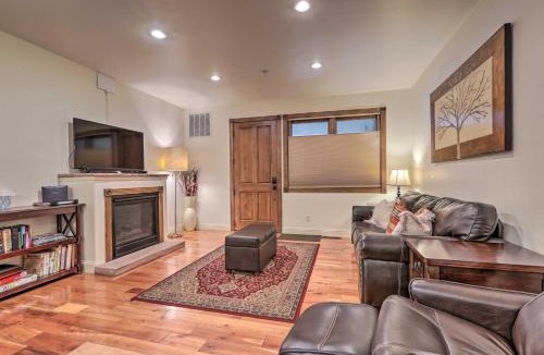 Glenwood Springs House | Cozy Central Glenwood Springs Condo w/2 Decks!