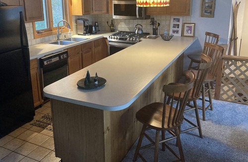Birchview by the Saco Ski Chalet | Cozy Chalet! Close to everything! Hiking, Shopping, Storyland & Restaurants!