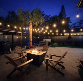Southside House | Cozy Coastal Studio Retreat with outdoor Hottub