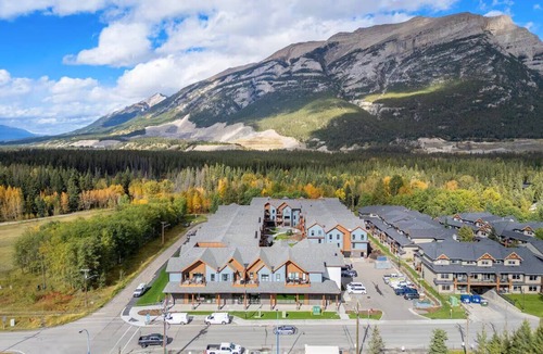 Dead Man's Flats Apartment | Cozy Cove Retreat in the Rockies