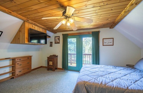 Sunday River Area Cabin | Cozy Dog Friendly Cabin 8 Miles to Sunday River