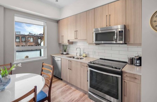 Downtown Victoria Apartment | Cozy Downtown Victoria Condo